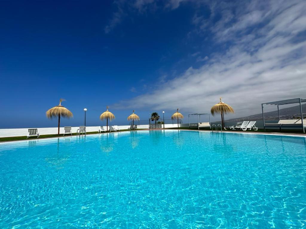 Island Village Ocean View Адехе Экстерьер фото
